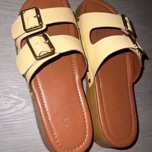 Worn ONCE. ASOS clogs in great condition.